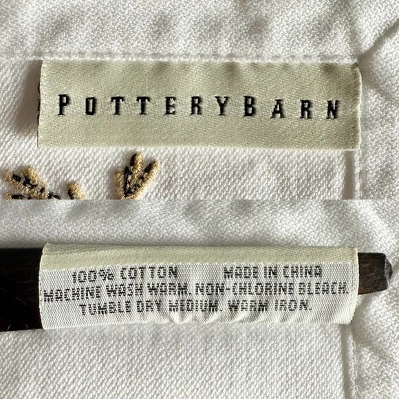 Pottery Barn Santa’s Reindeer Placemats Embroidered Set of 12 Two Styles RARE - Picture 2 of 10